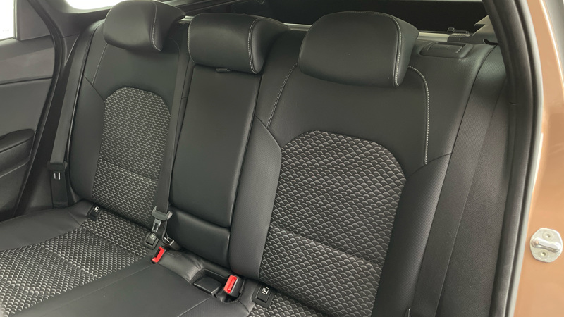 Kia Ceed - 16
