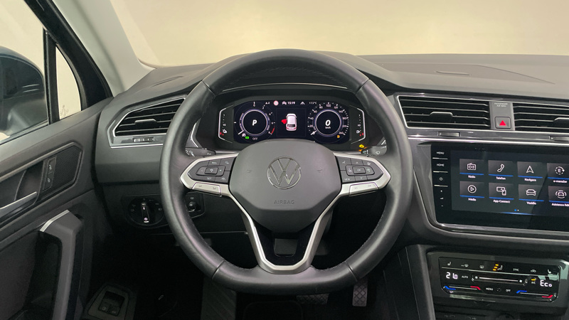 Volkswagen Tiguan - 9