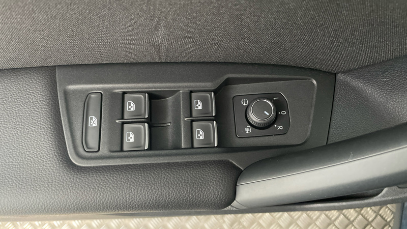 Volkswagen Tiguan - 23