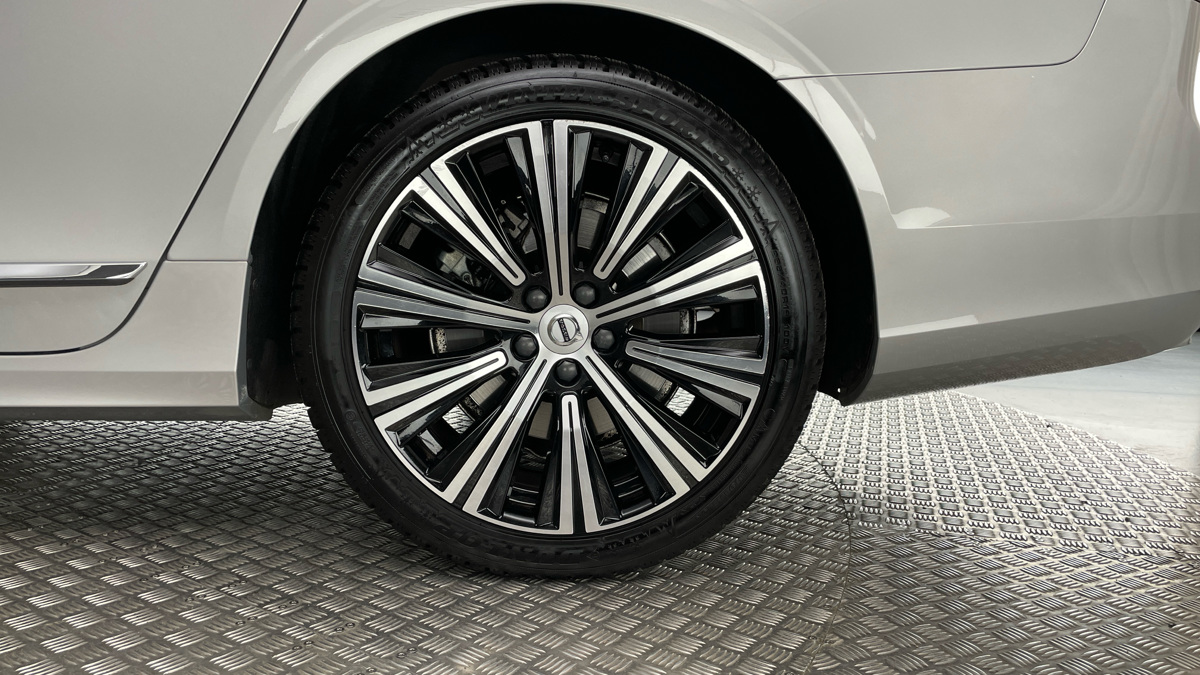 Volvo V90 - 18