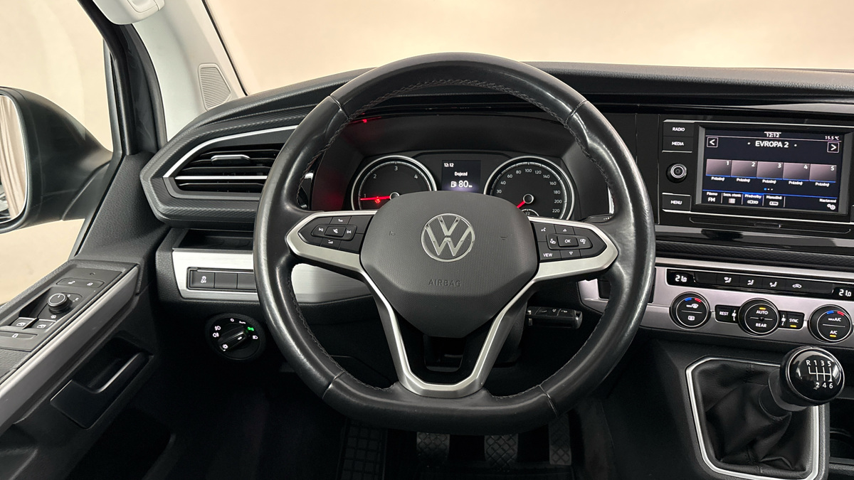 Volkswagen Multivan - 9