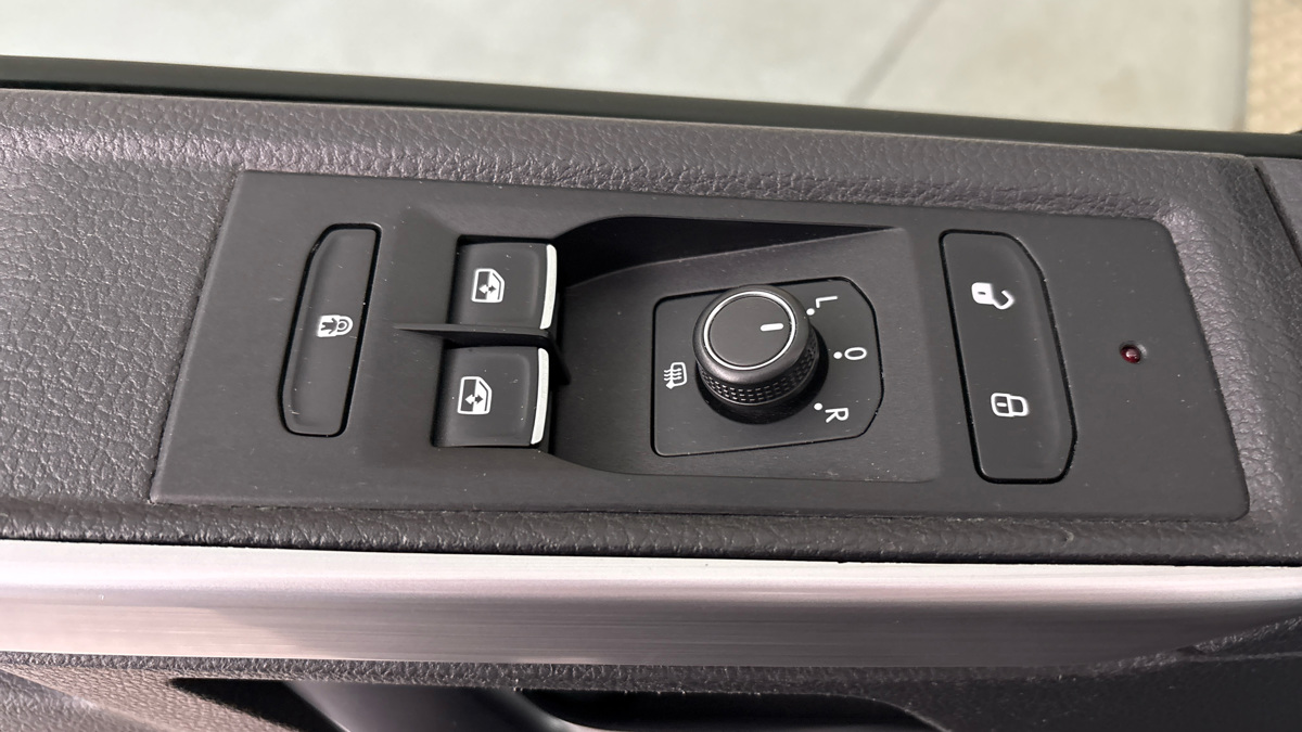 Volkswagen Multivan - 20