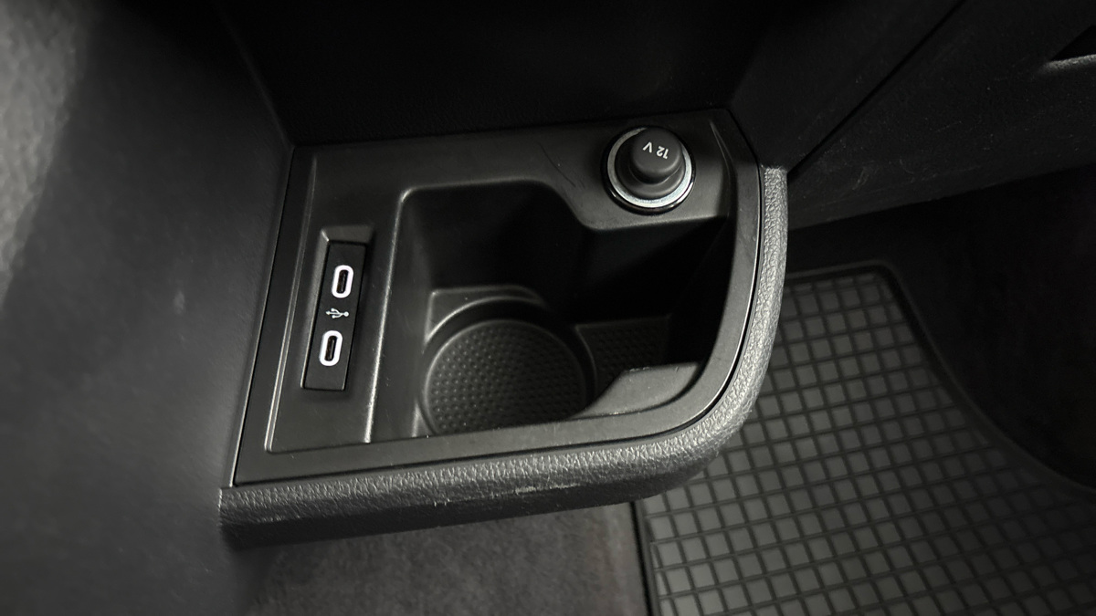 Volkswagen Multivan - 21